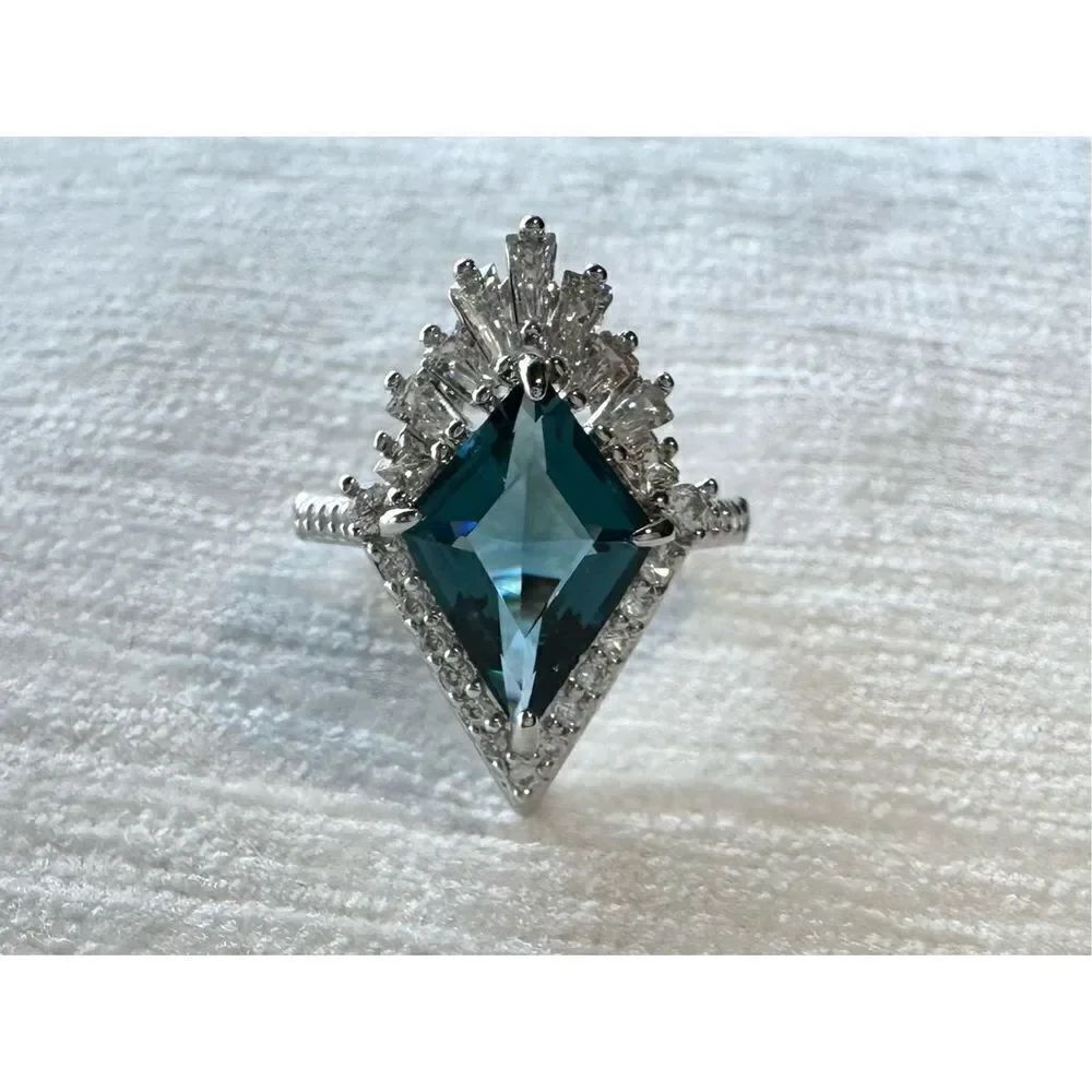 Elsa Ice Queen inspired ring ❄️
